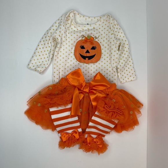 🧸3 for $19🧸 Baby Essentials, Pumpkin 3 months old costume - Picture 2 of 6
